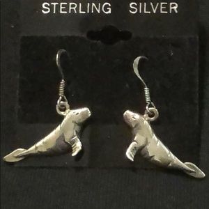 Vintage Seal-lion dangling earrings.
